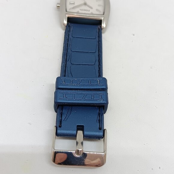 Fossil JR-8938 Women's 30mm x 28 mm Silver S/Steel Swiss Quartz Date Watch - Picture 7 of 11